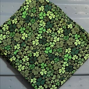 LuLaRoe Shamrock leggings